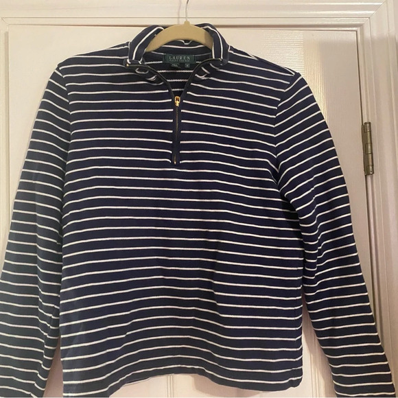 Lauren Ralph Lauren Sweatshirt - Picture 3 of 8